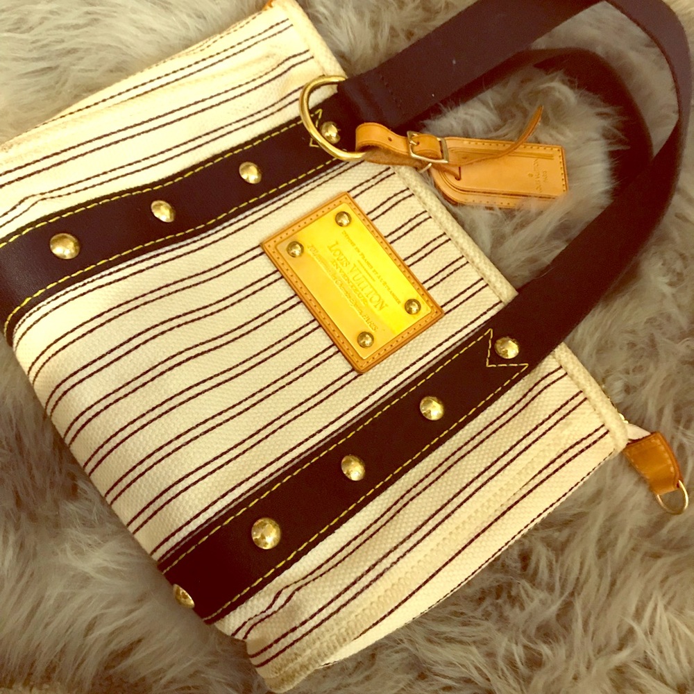 Louis Vuitton antiqua pm bag